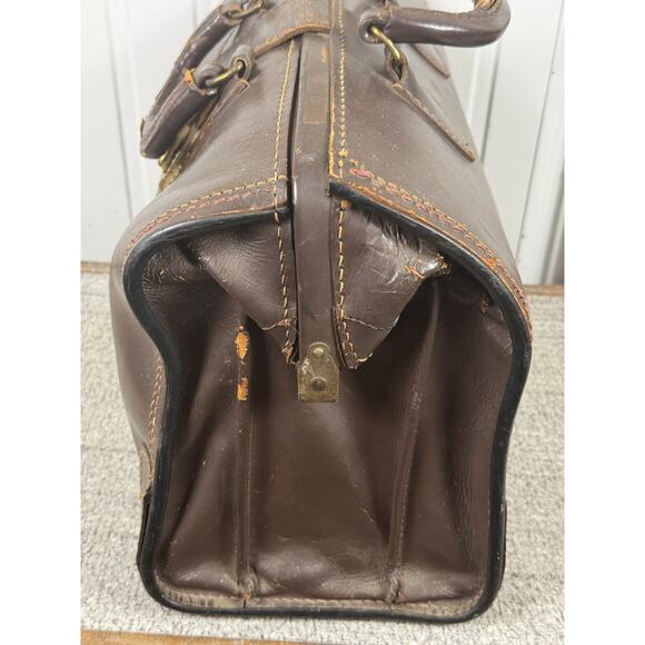 Ford Motor Co Old Brown Leather Suitcase- Many Flaws But Beauty- App 11”H 16” L - Picture 4 of 13